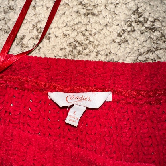 Red Sweater, Size Large - Picture 4 of 4